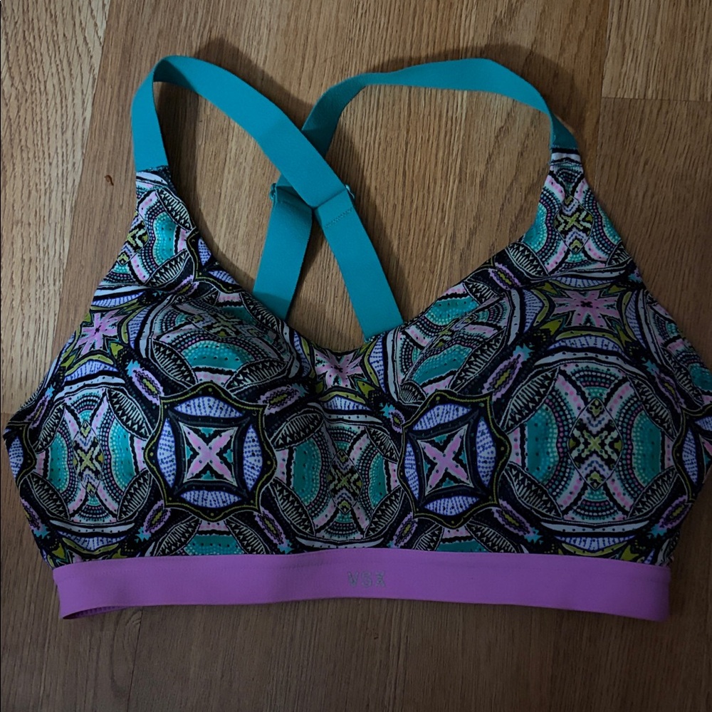 Vibrant Geometric sports bra in Teal and Pink